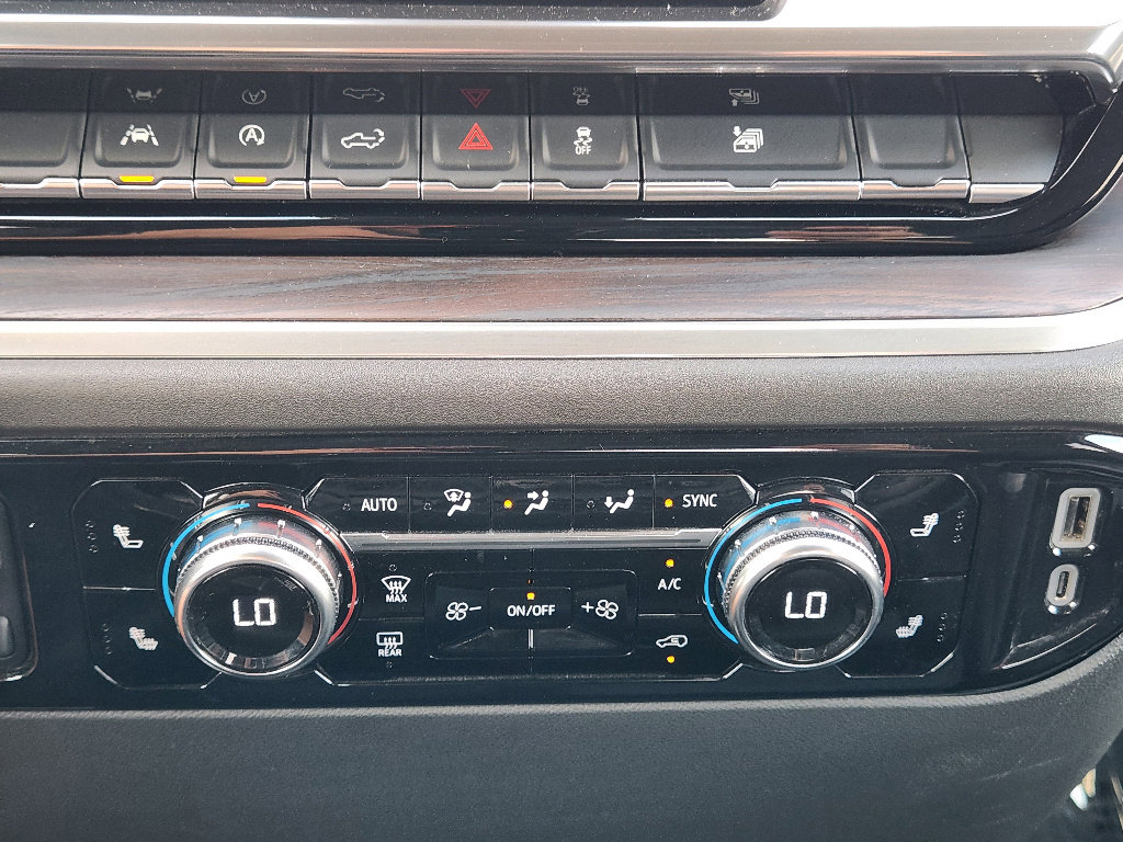 Used 2025 GMC Sierra 1500 SLT image 18