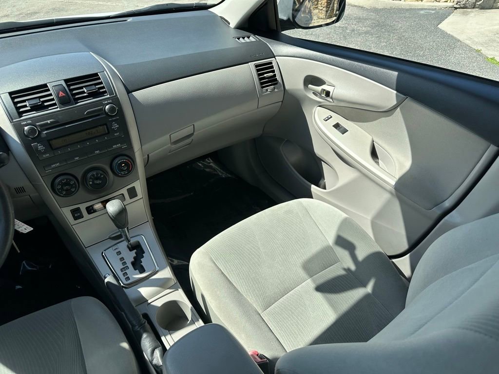 Used 2011 Toyota Corolla LE image 22