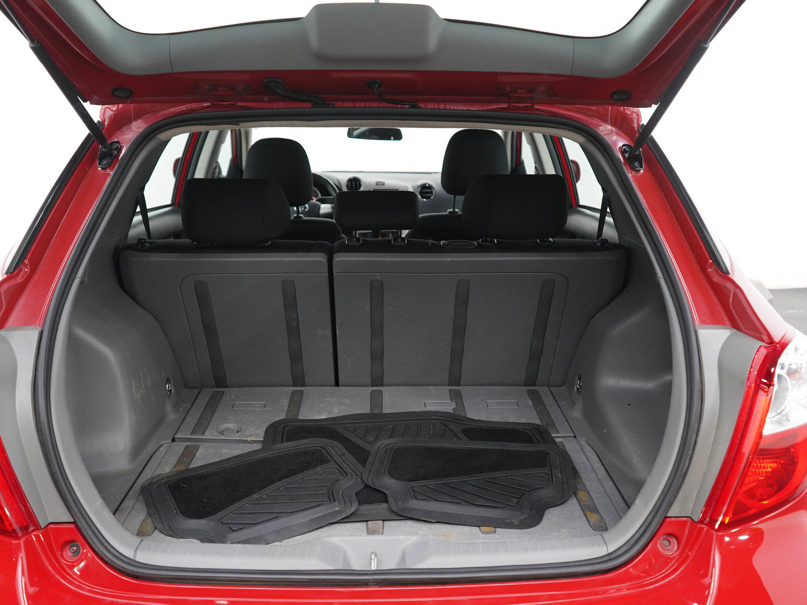 Used 2011 Toyota Matrix FWD image 16