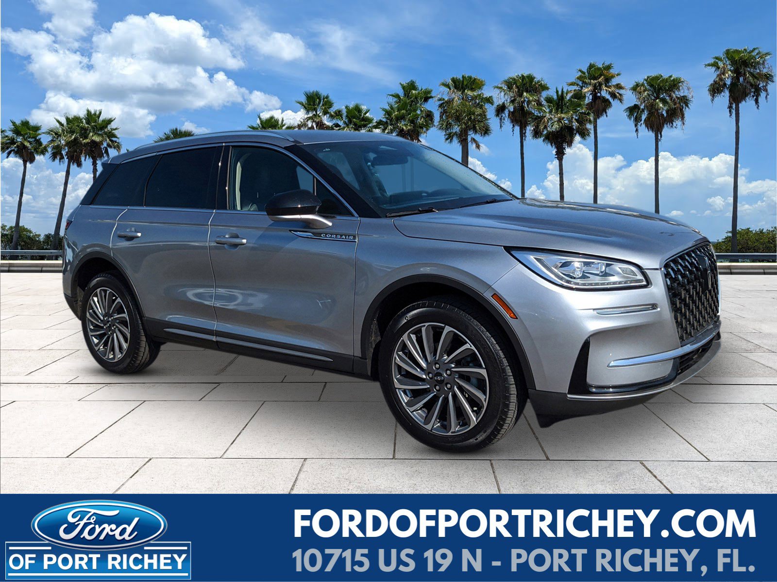 Used 2024 Lincoln Corsair Reserve image 1