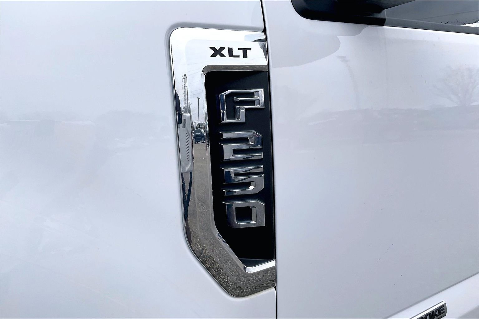 Used 2019 Ford F250 XLT w/ XLT Premium Package image 32