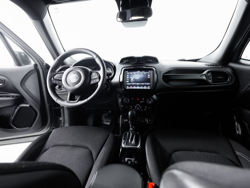 Used 2022 Jeep Renegade Altitude AWD/4WD image 18