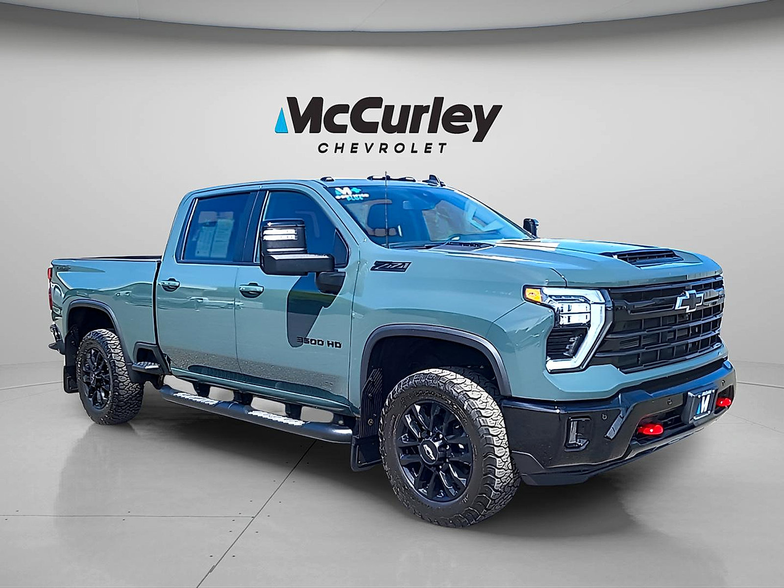 Used 2025 Chevrolet Silverado 3500 LT w/ Trail Boss Package AWD/4WD image 1