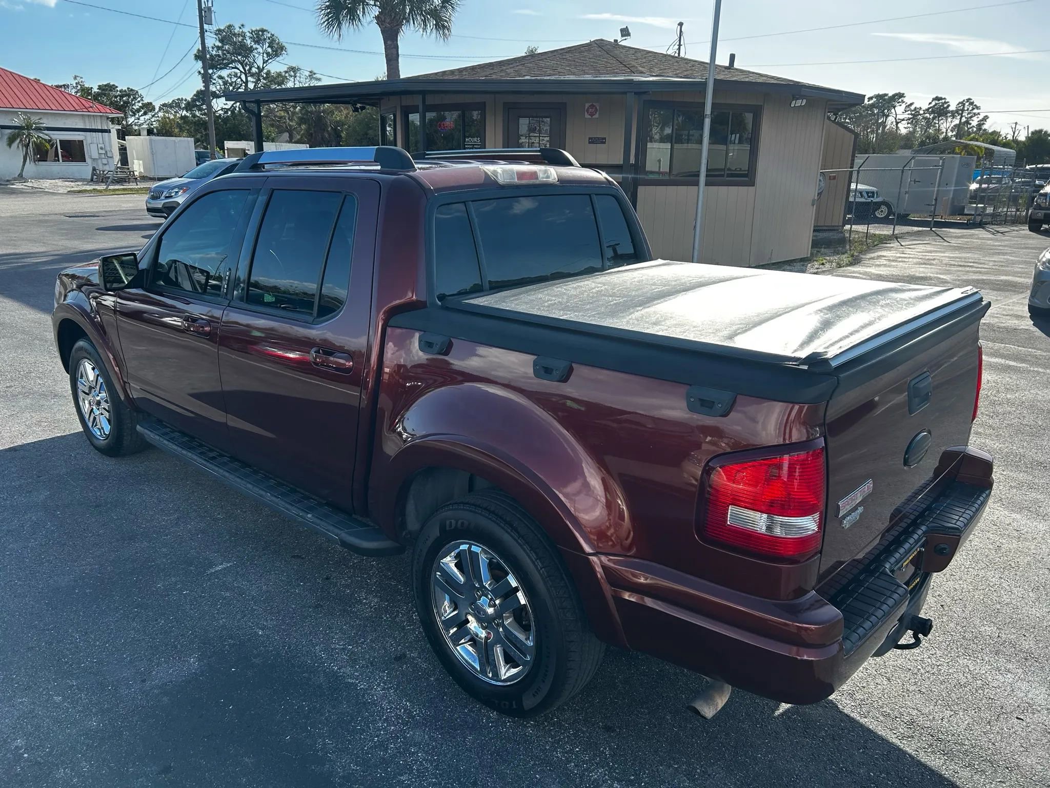 Used 2010 Ford Explorer Sport Trac Limited image 13