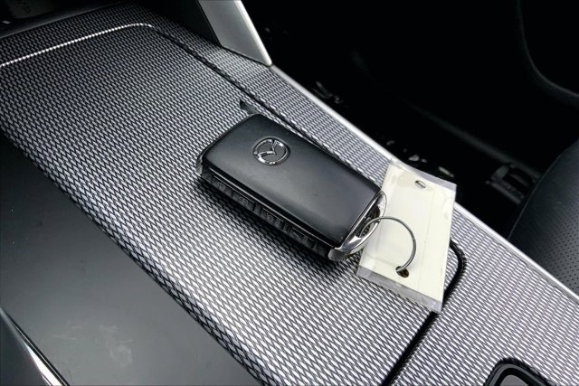 Used 2024 MAZDA CX-90 Plug-In Hybrid w/ Premium Plus AWD/4WD image 10