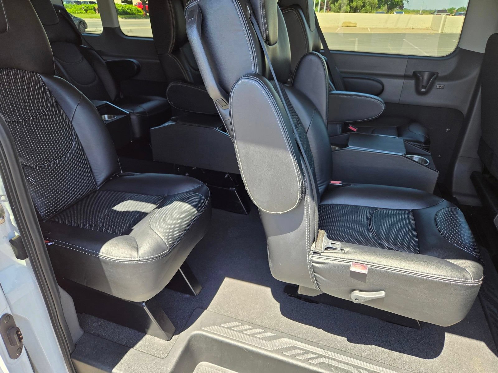 Used 2023 Ford Transit 350 XLT RWD image 10