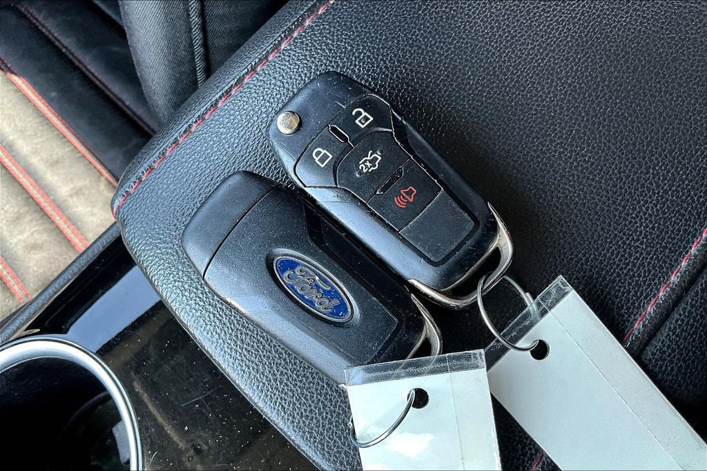 Used 2016 Ford Fusion SE image 26