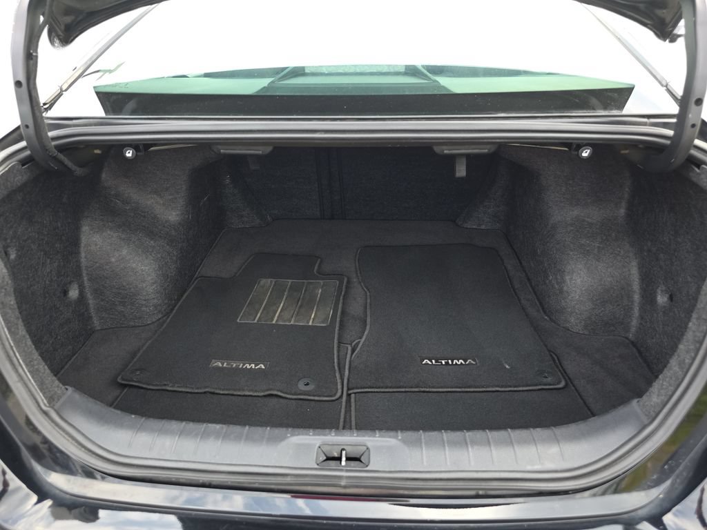 Used 2025 Nissan Altima 2.5 SV FWD image 28