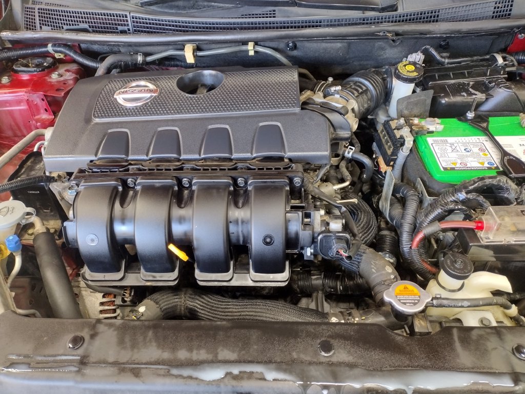Used 2014 Nissan Sentra SR w/ Premium Package FWD image 8