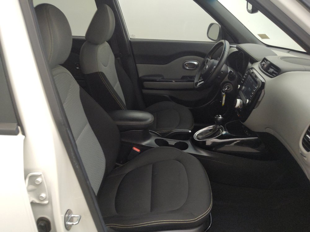 Used 2015 Kia Soul + w/ Audio Package FWD image 21