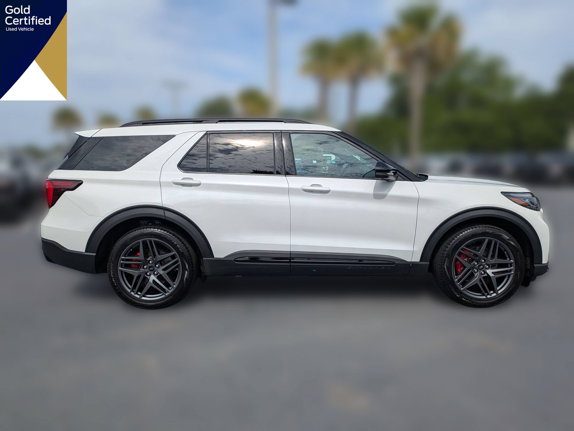 Certified 2025 Ford Explorer ST RWD image 4