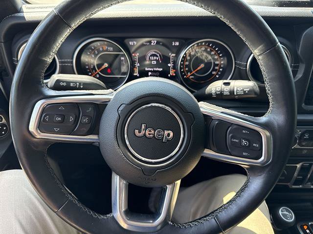 Used 2018 Jeep Wrangler Unlimited Sahara w/ Dual Top Group AWD/4WD image 39