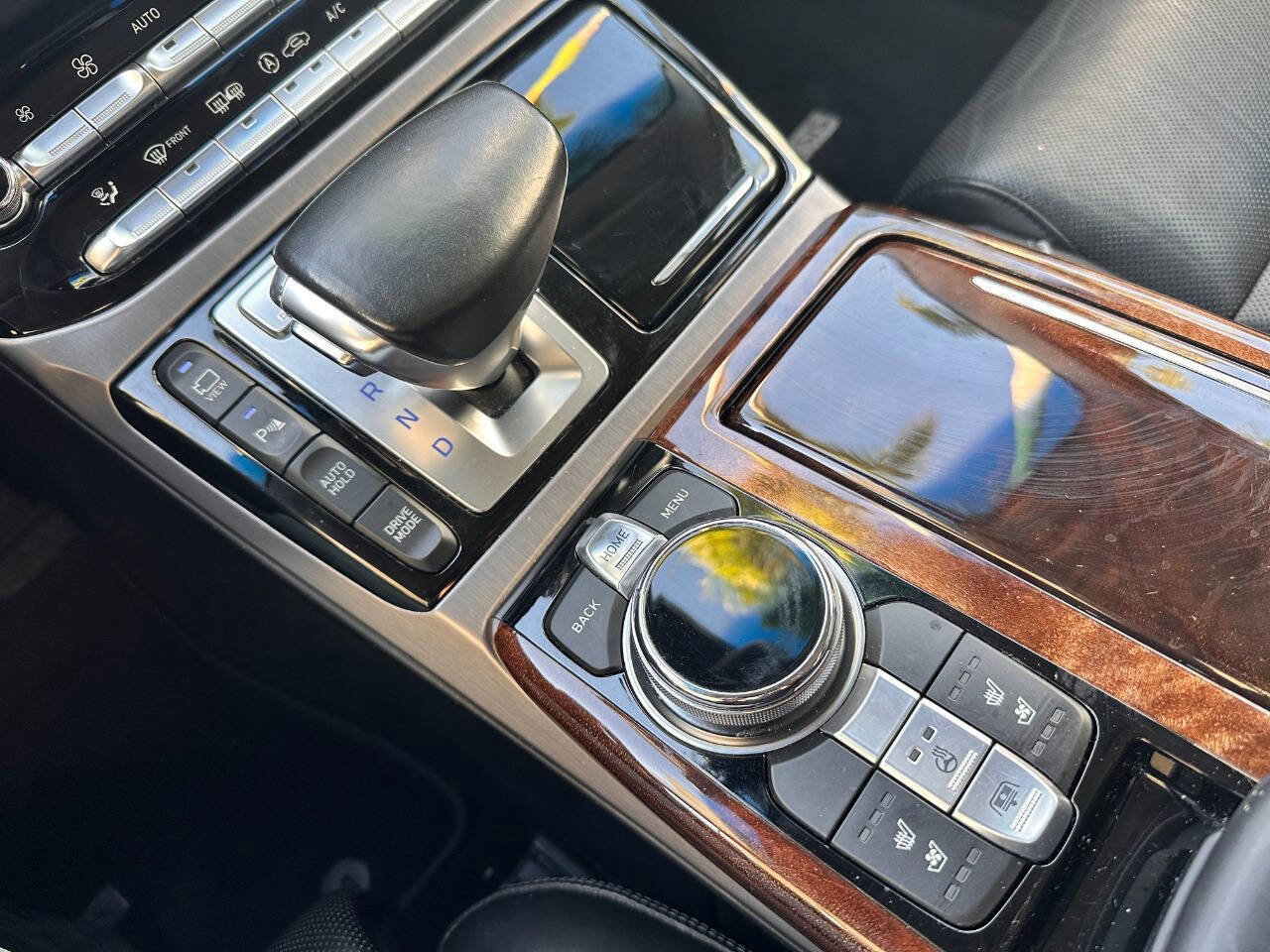 Used 2017 Genesis G90 5.0 Ultimate image 19
