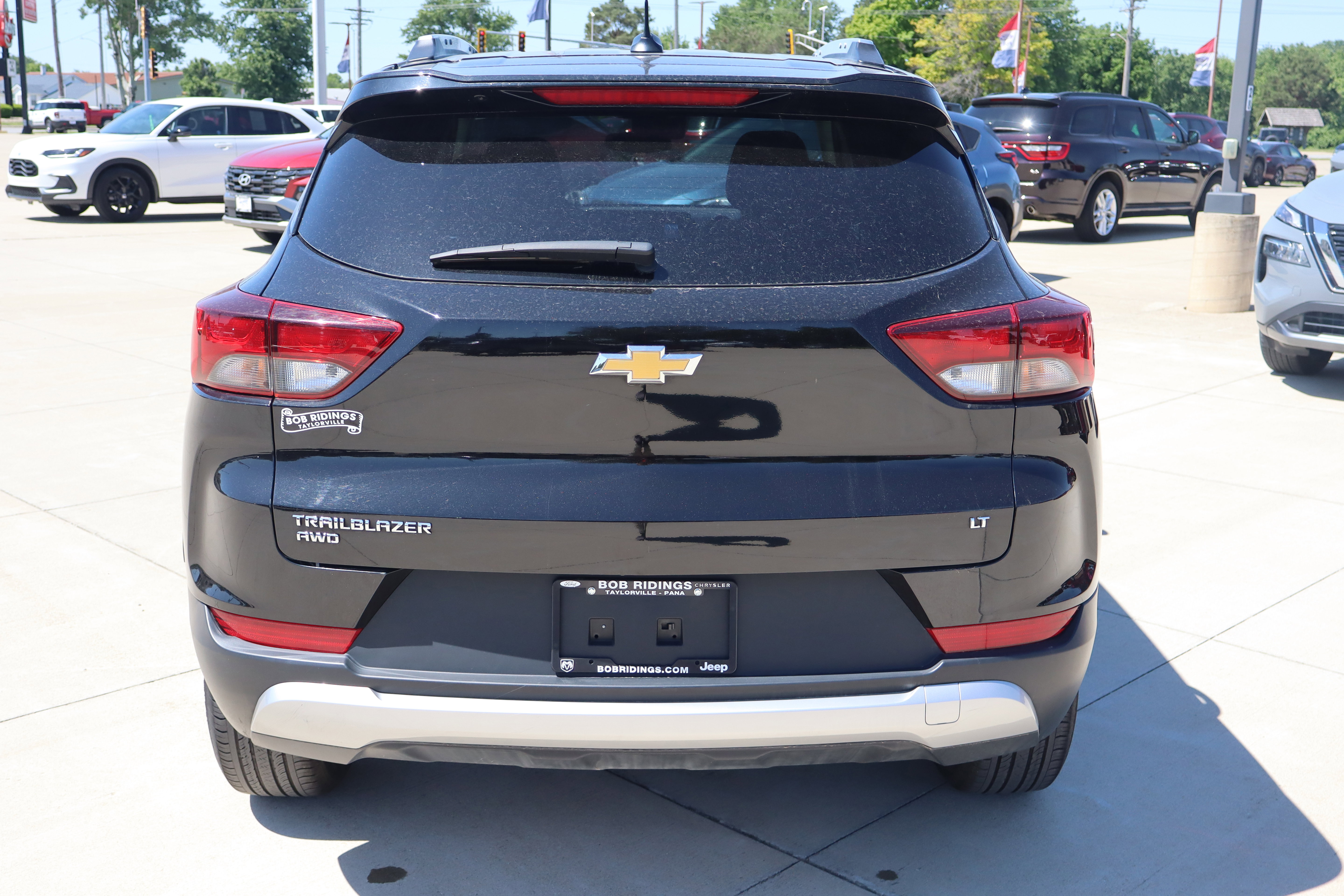 Used 2025 Chevrolet TrailBlazer LT AWD/4WD image 7
