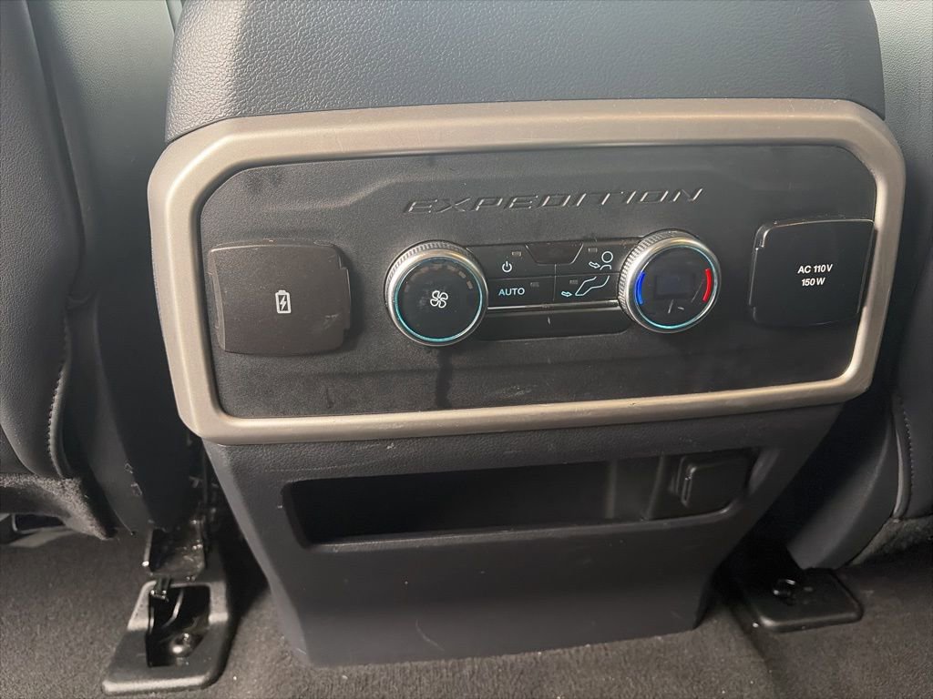 Used 2024 Ford Expedition Max XLT image 23