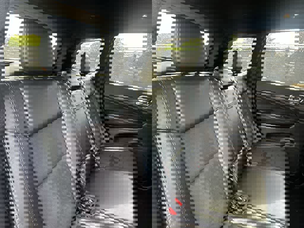 Used 2021 Jeep Grand Cherokee Laredo X AWD/4WD image 26