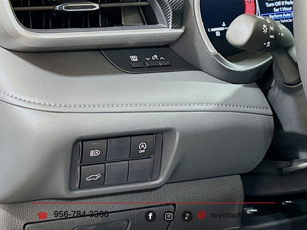New 2026 Toyota Highlander XSE AWD/4WD image 10
