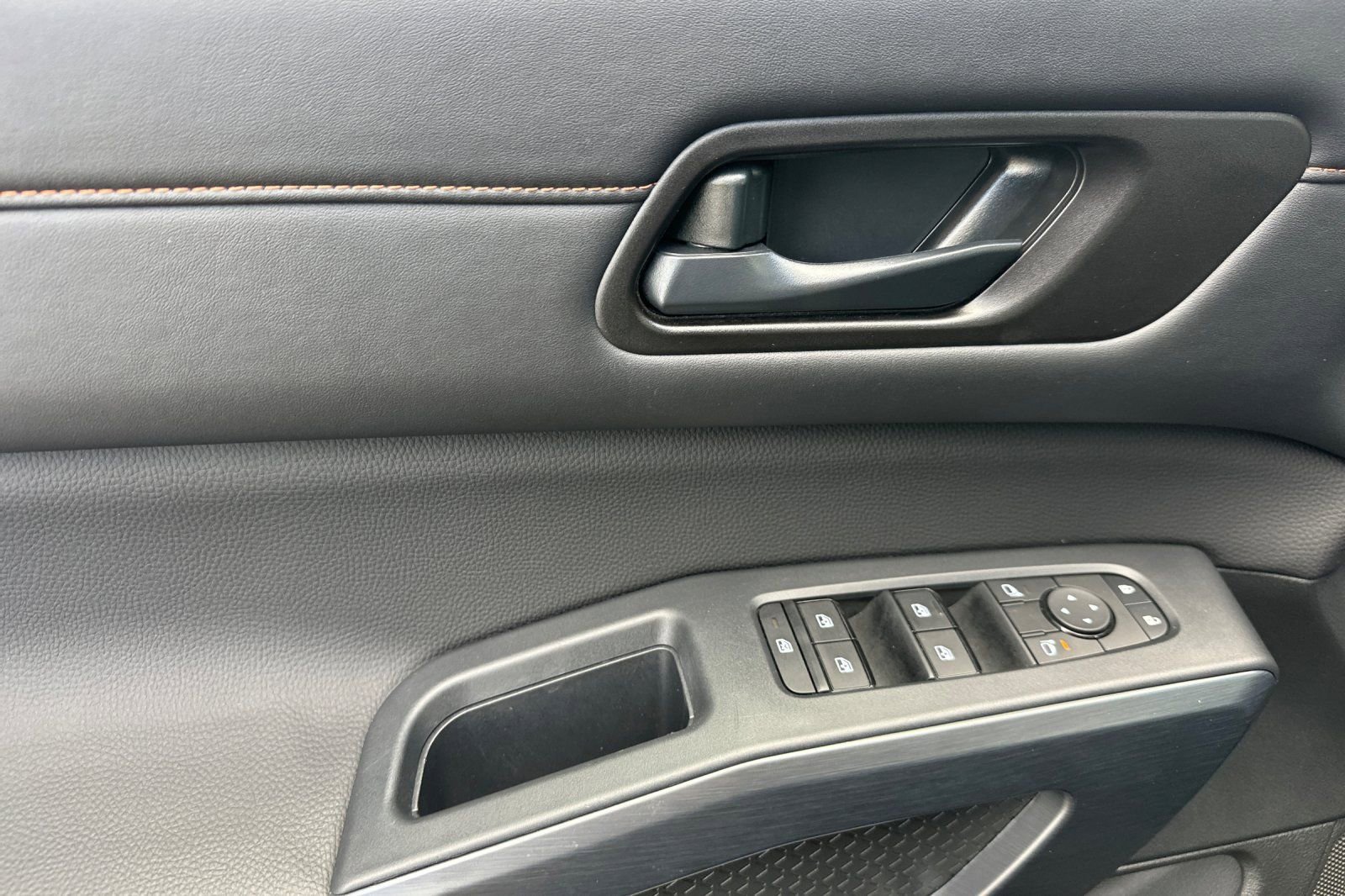 Certified 2025 Nissan Pathfinder Rock Creek image 12
