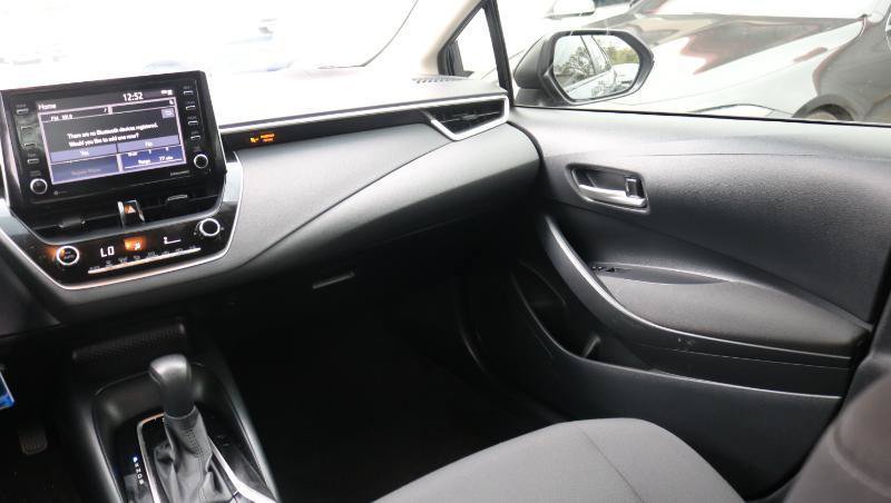 Used 2021 Toyota Corolla LE FWD image 21