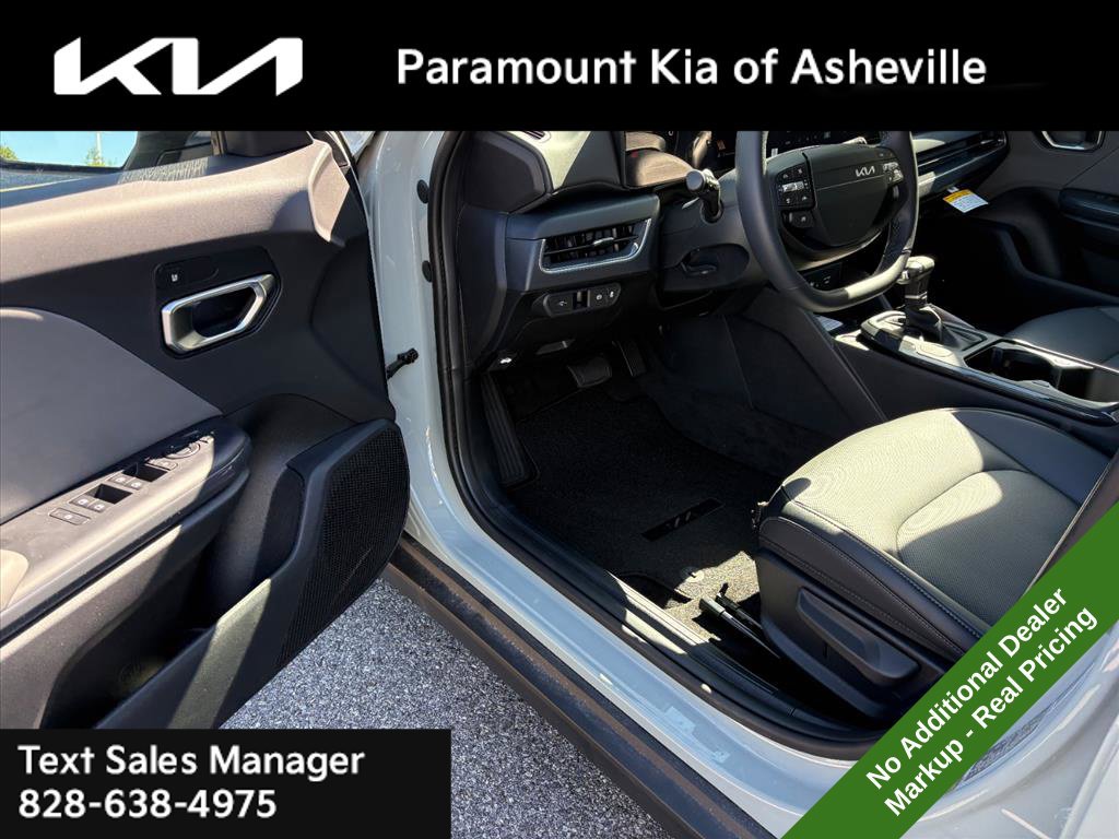New 2026 Kia K4 EX FWD image 17