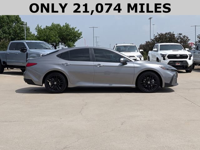Used 2026 Toyota Camry SE w/ Convenience Package FWD image 4