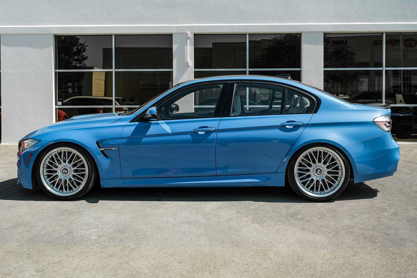 Used 2015 BMW M3 RWD image 11