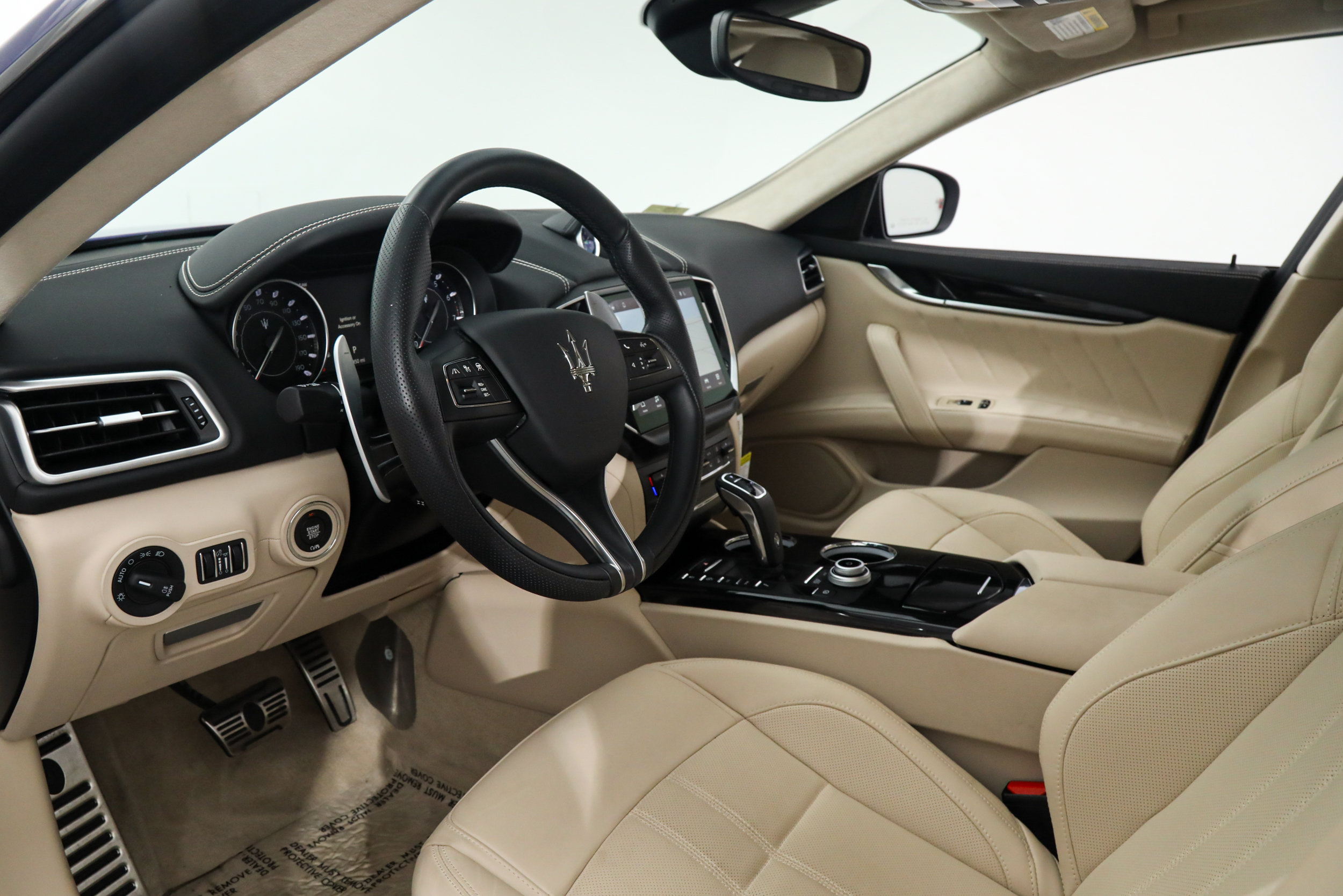 Certified 2023 Maserati Ghibli Modena RWD image 15