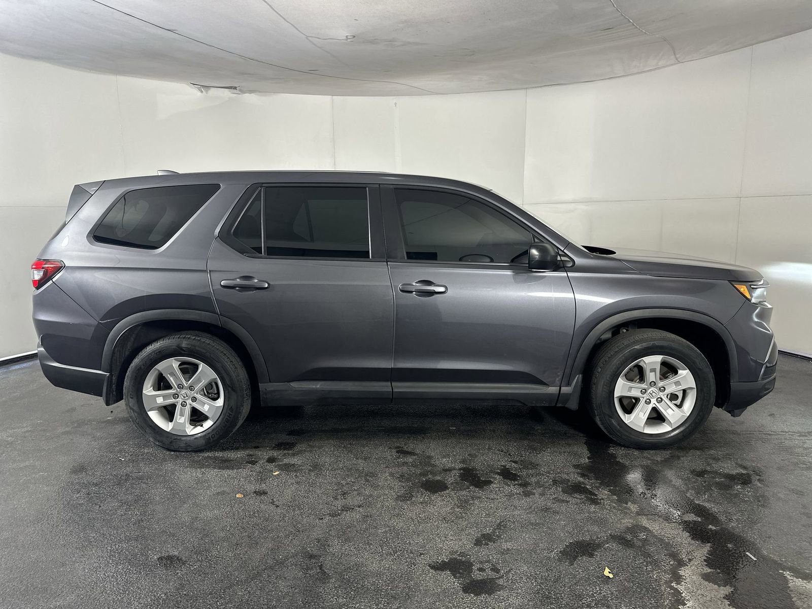 Used 2023 Honda Pilot LX image 13