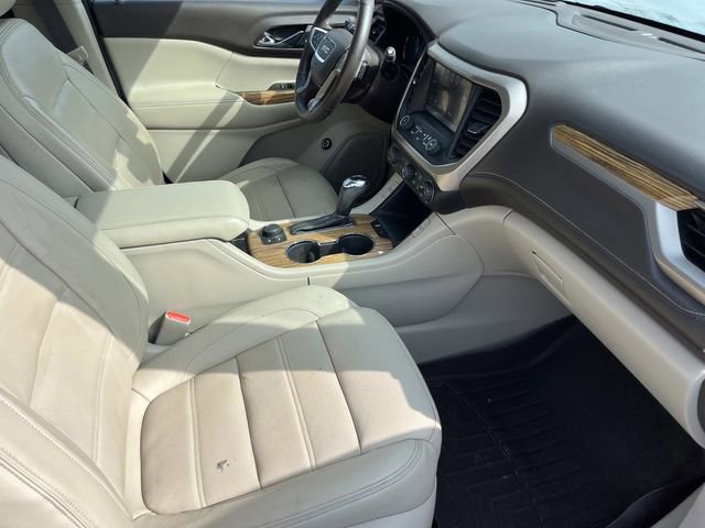 Used 2017 GMC Acadia Denali w/ Technology Package AWD/4WD image 29