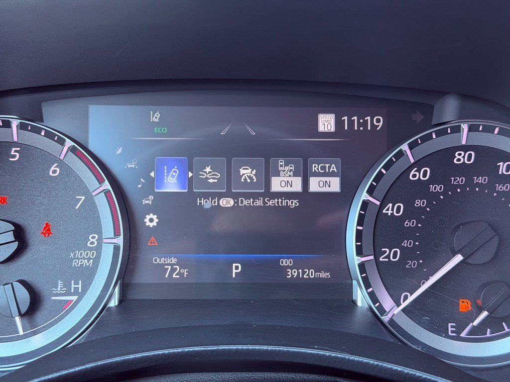 Used 2023 Toyota Highlander LE FWD image 23