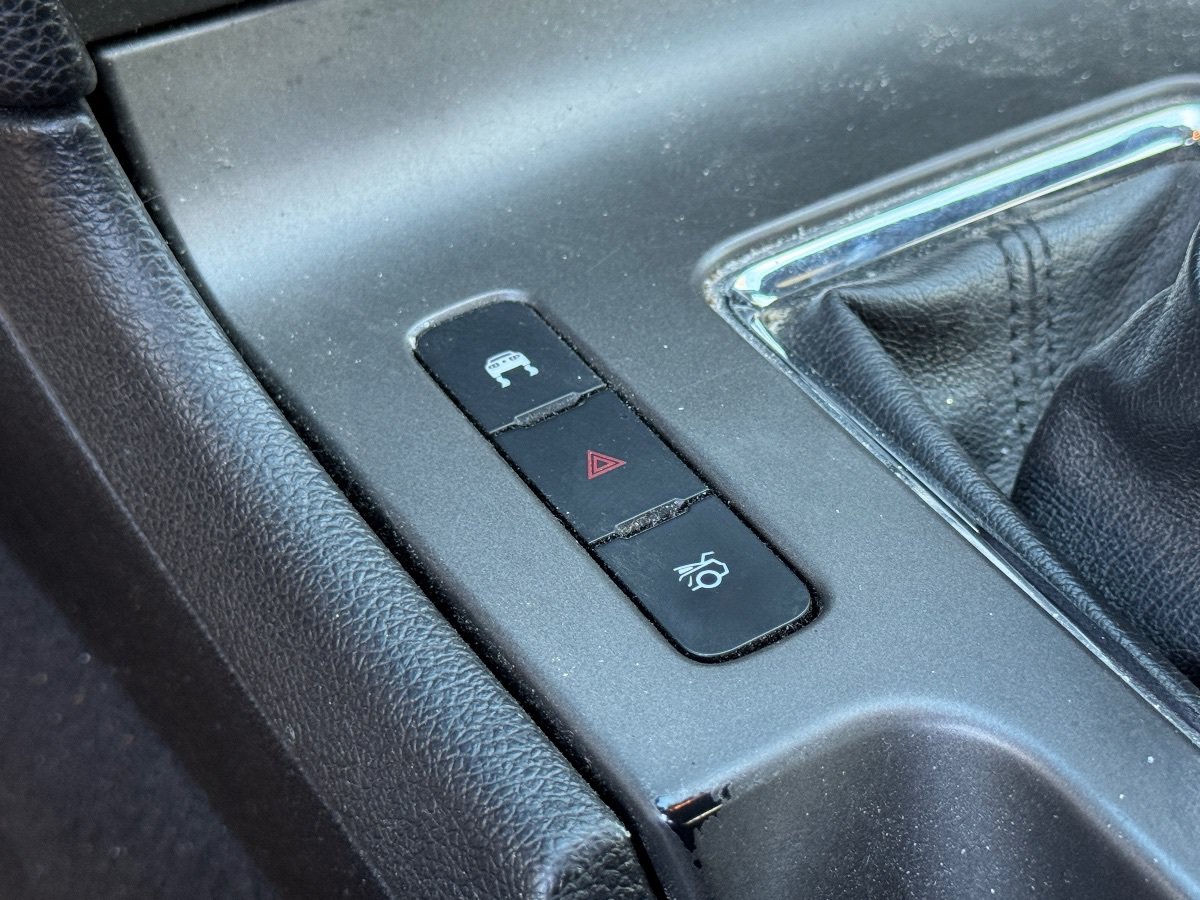 Used 2010 Ford Mustang Coupe RWD image 18