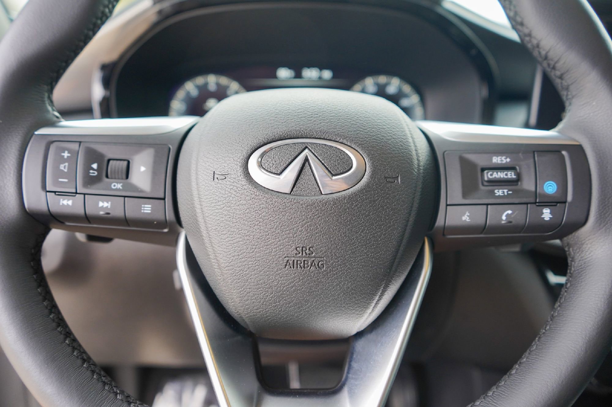 Certified 2023 INFINITI QX60 Luxe w/ Vision Package image 10