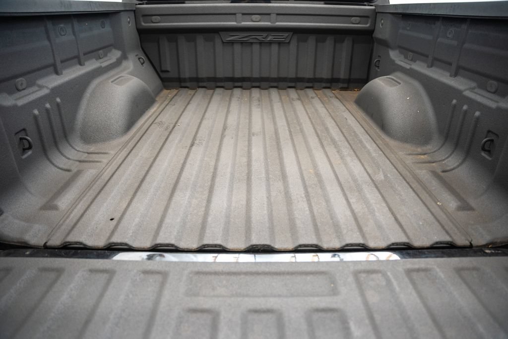 Used 2022 Chevrolet Colorado ZR2 w/ Colorado ZR2 Bison Edition AWD/4WD image 11