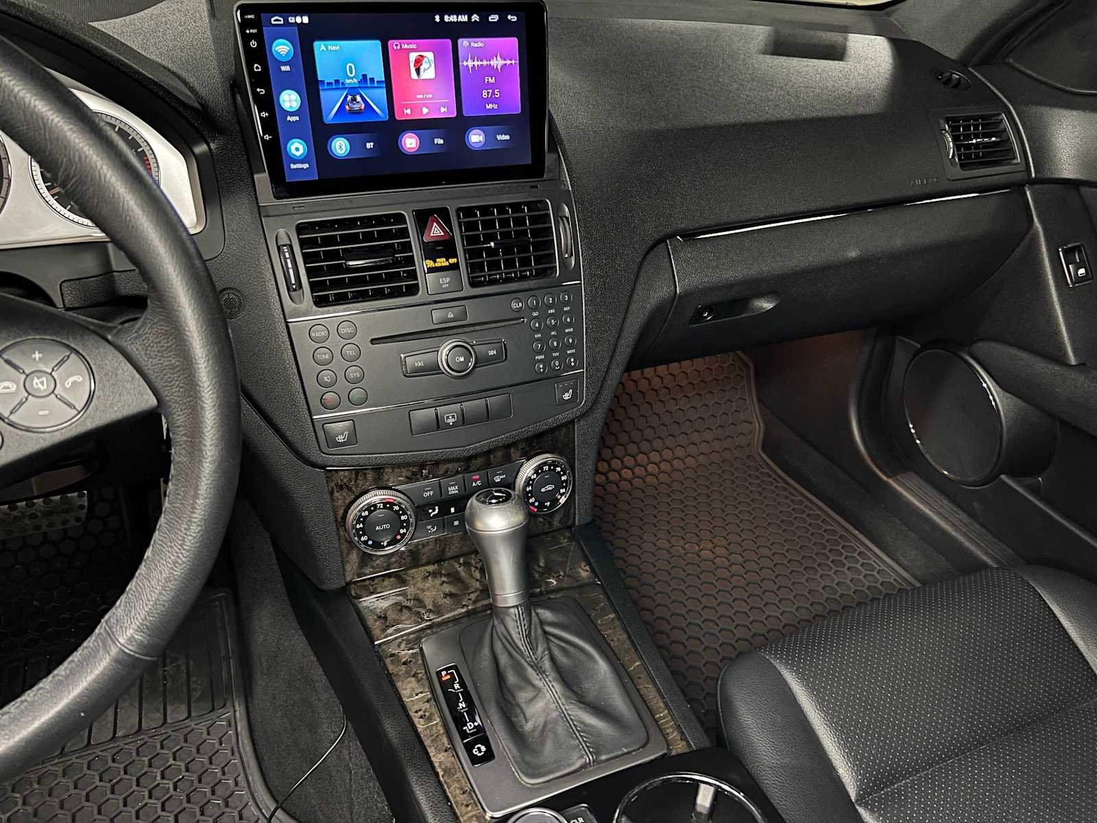 Used 2008 Mercedes-Benz C 350 Sport image 28