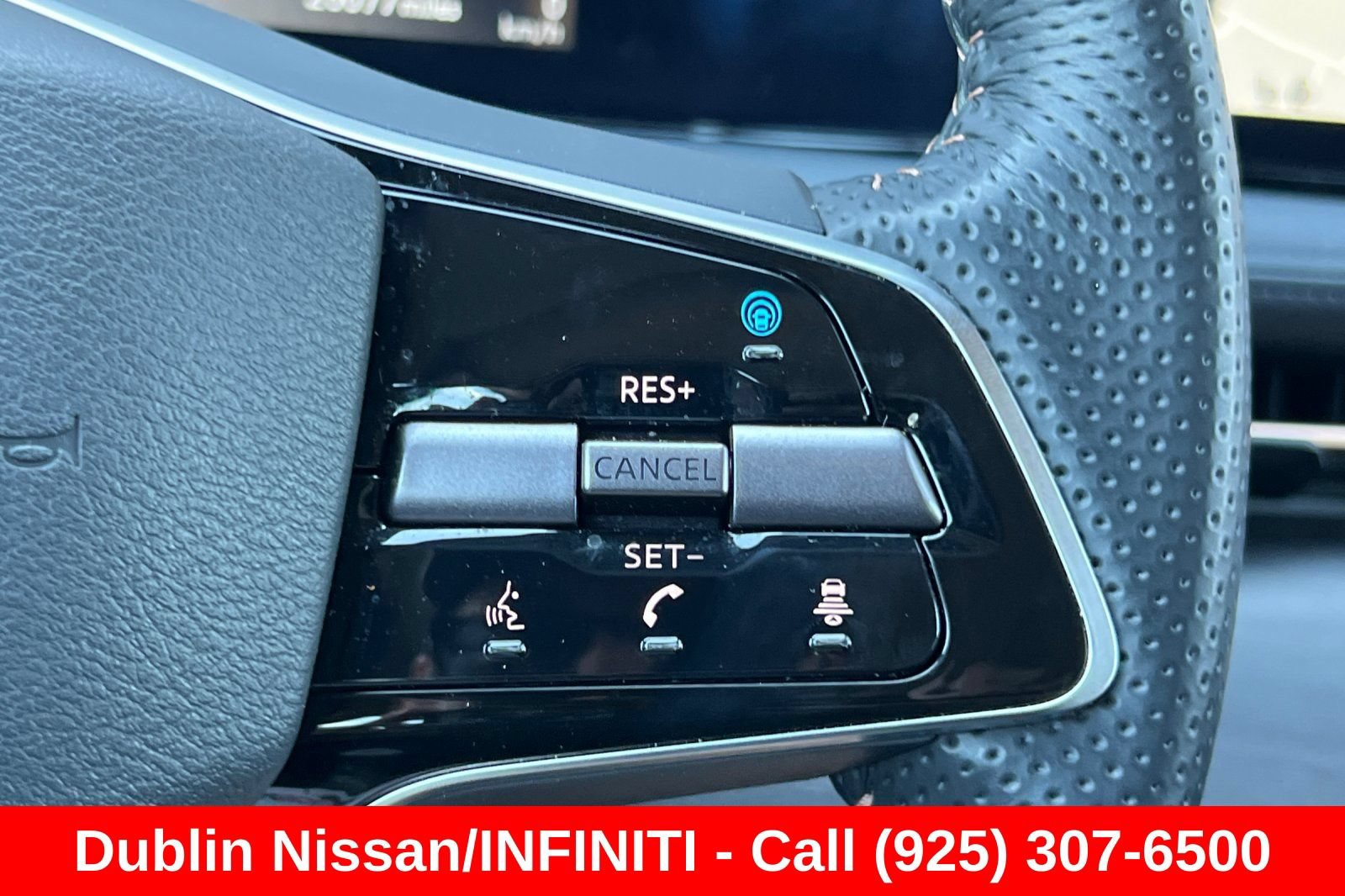 Used 2023 Nissan Ariya FWD image 36