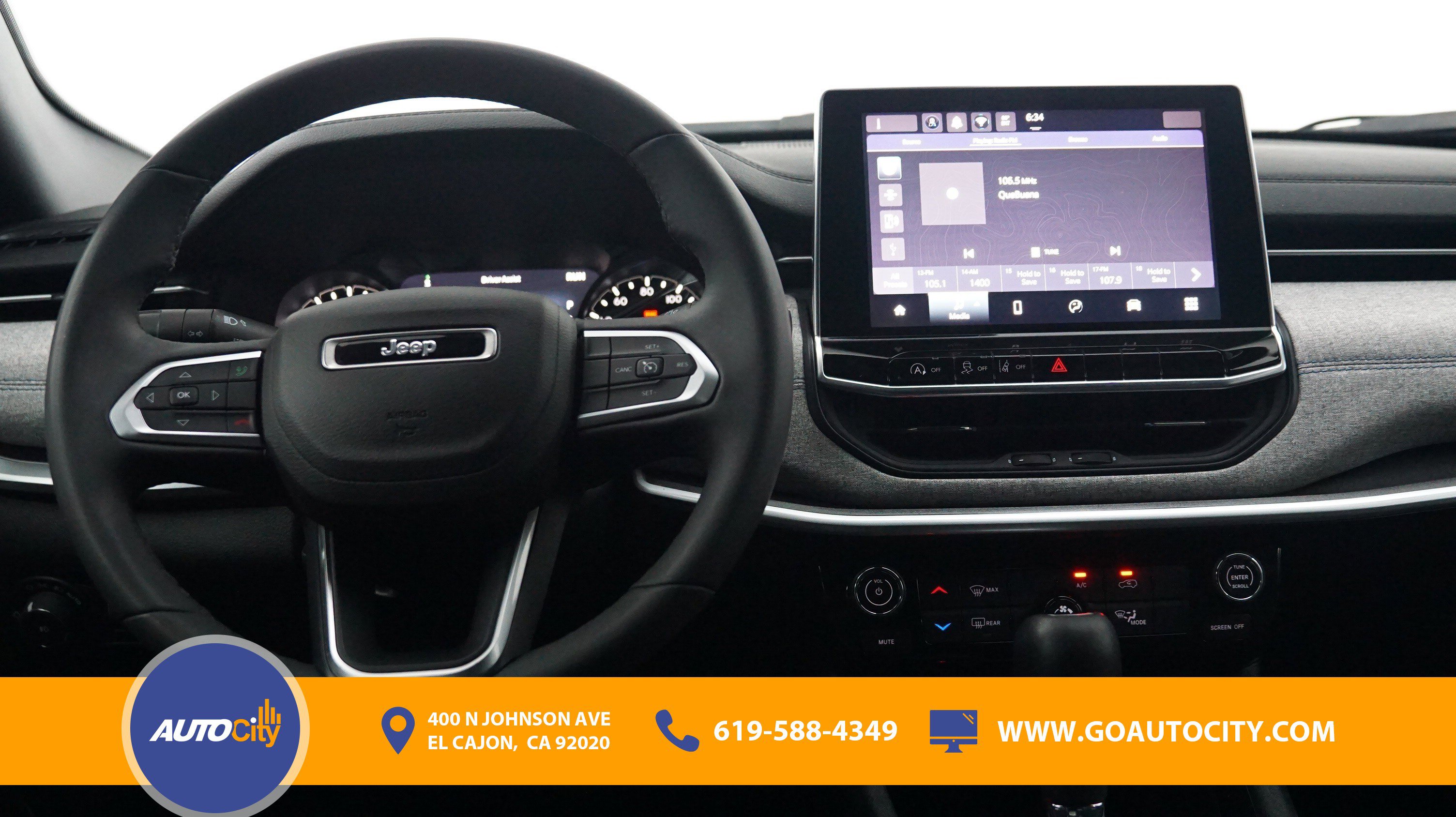 Used 2024 Jeep Compass Latitude AWD/4WD image 5