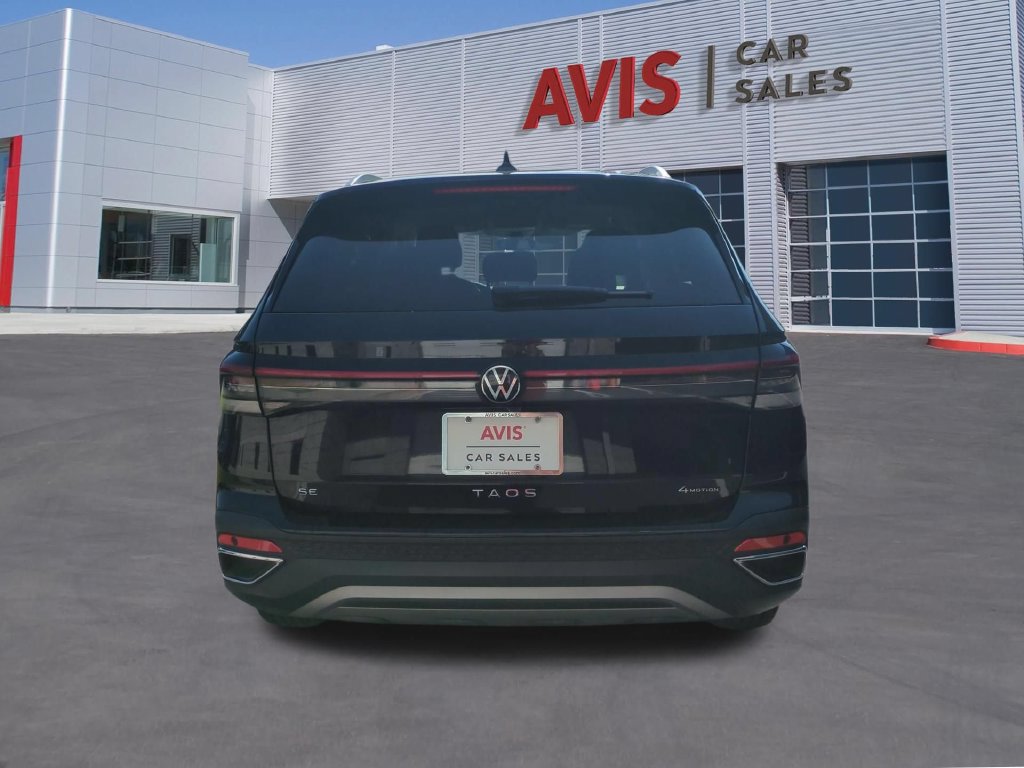 Used 2025 Volkswagen Taos SE AWD/4WD image 7