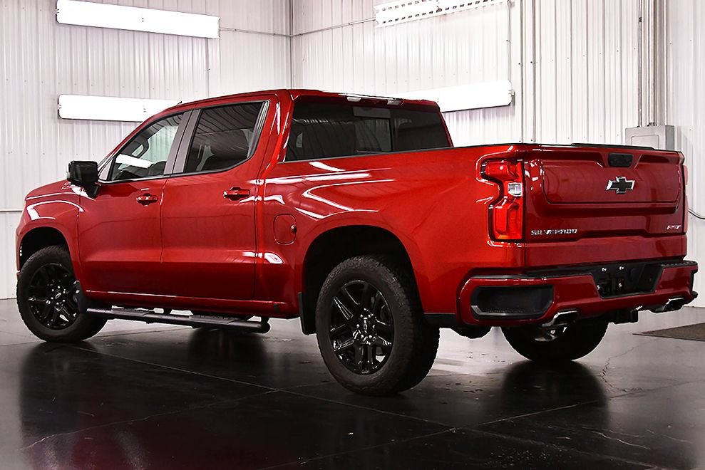 Used 2024 Chevrolet Silverado 1500 RST AWD/4WD image 5