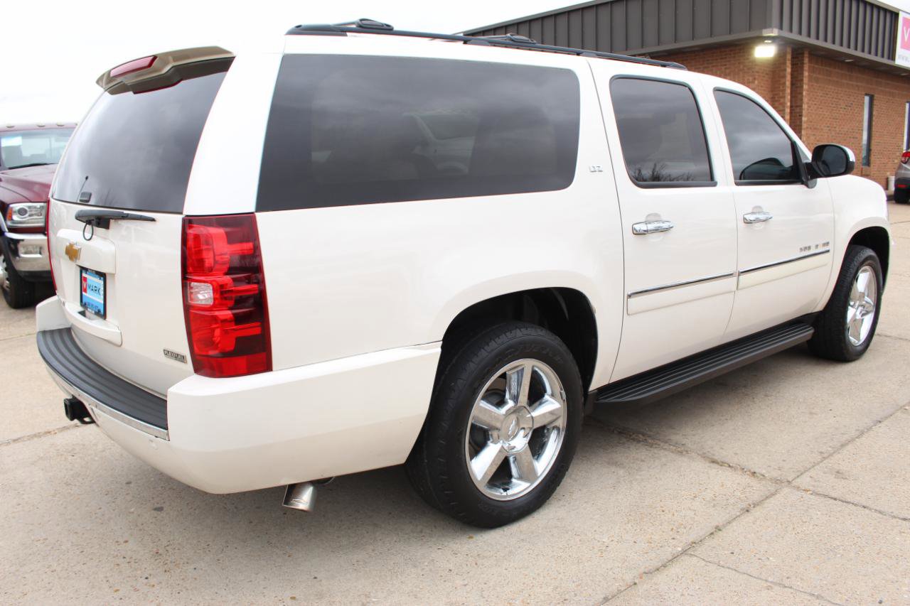 Used 2012 Chevrolet Suburban LTZ AWD/4WD image 7