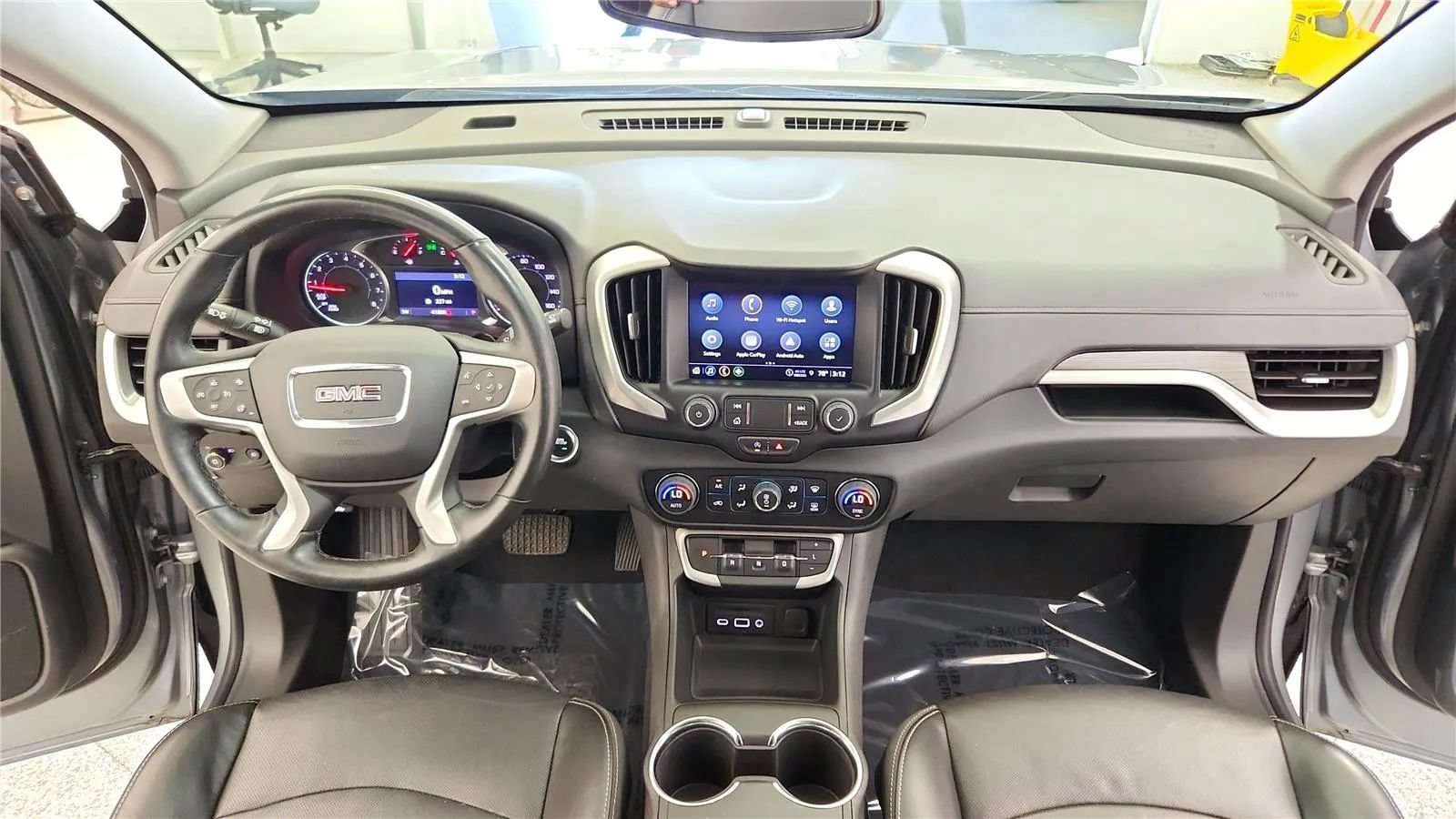 Used 2023 GMC Terrain SLT FWD image 35