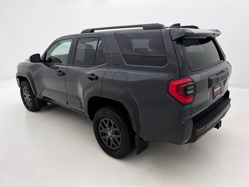 Used 2025 Toyota 4Runner SR5 AWD/4WD image 9