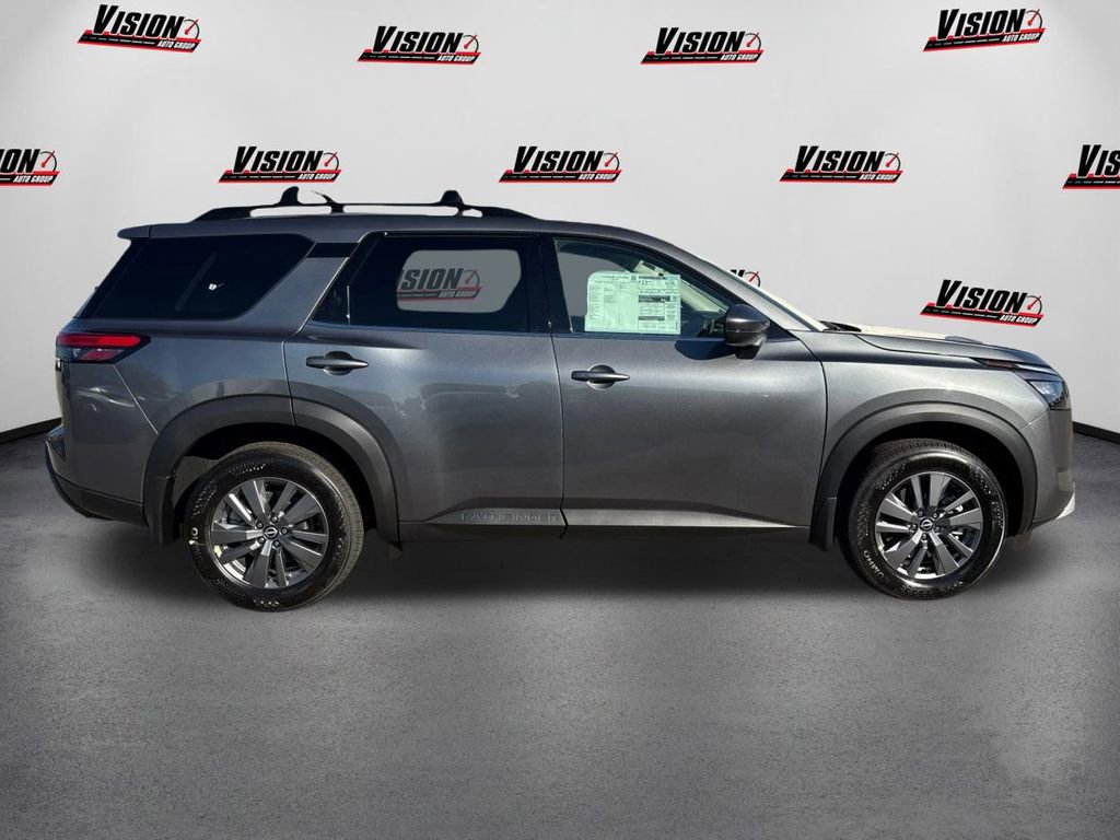 New 2025 Nissan Pathfinder SV image 4