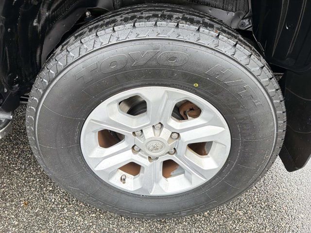 Certified 2018 Toyota 4Runner SR5 Premium image 31