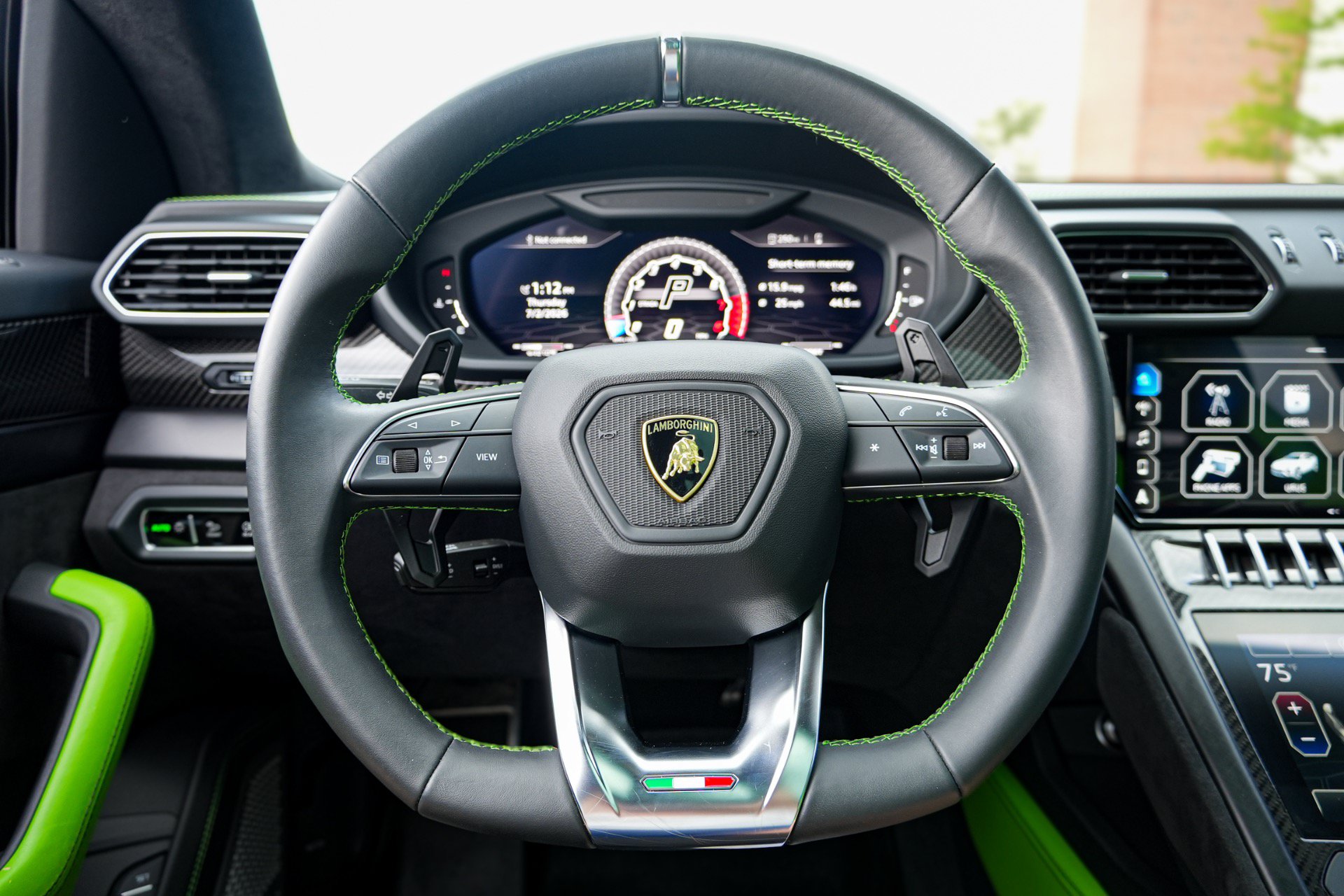 Used 2021 Lamborghini Urus AWD/4WD image 22