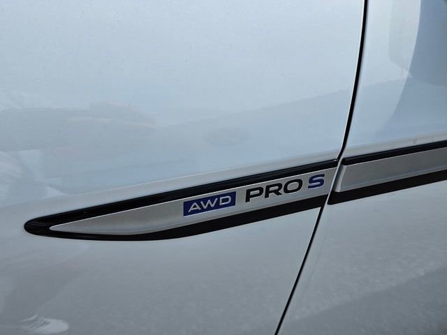 New 2025 Volkswagen ID.4 Pro S Plus image 18