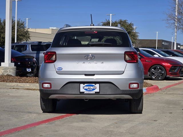 Certified 2025 Hyundai Venue SEL FWD image 7