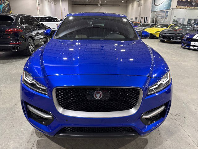 Used 2020 Jaguar F-PACE R-Sport image 2