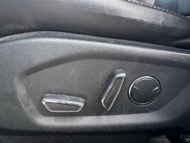 Used 2018 Ford Explorer XLT w/ Equipment Group 202A FWD image 25