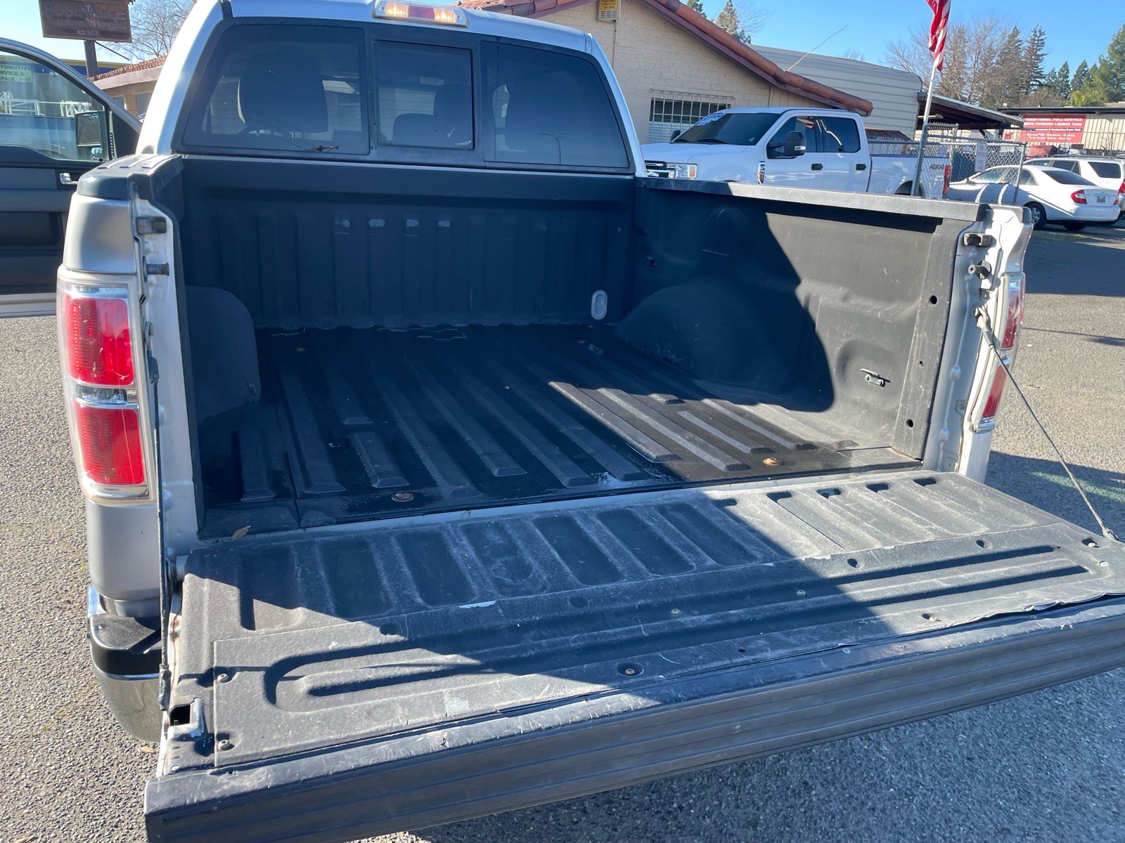 Used 2013 Ford F150 XLT w/ Mid Equipment Group image 10