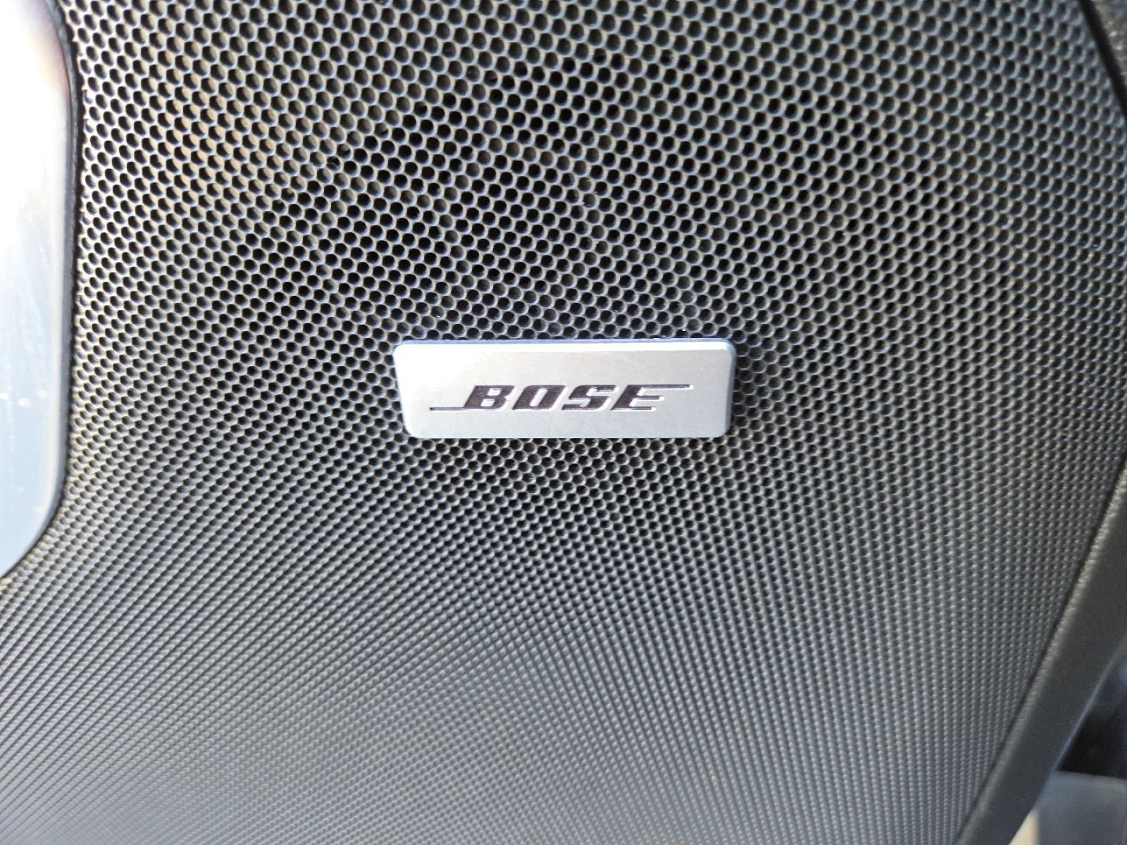 Used 2023 GMC Yukon XL AT4 w/ AT4 Premium Plus Package AWD/4WD image 14